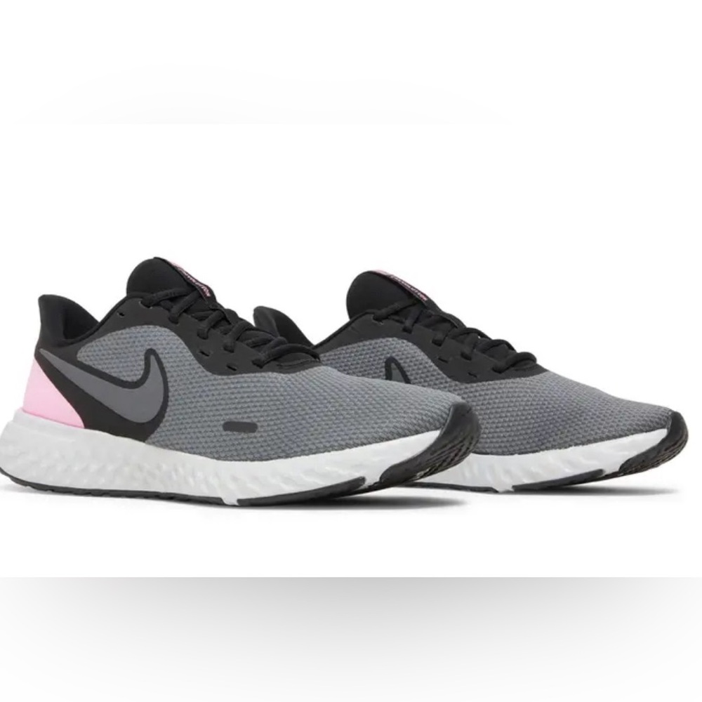 Nike Revolution 5 Running Shoes